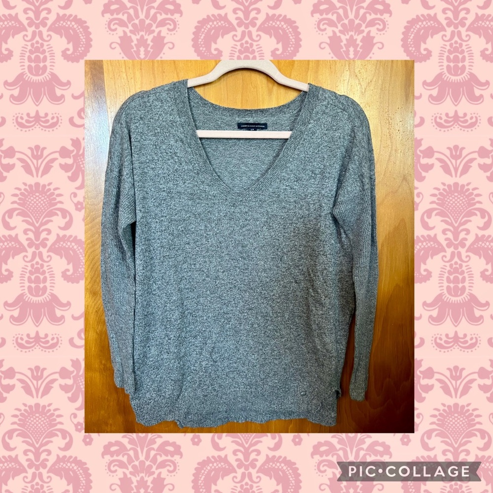 American Eagle Outfitters Sweater
